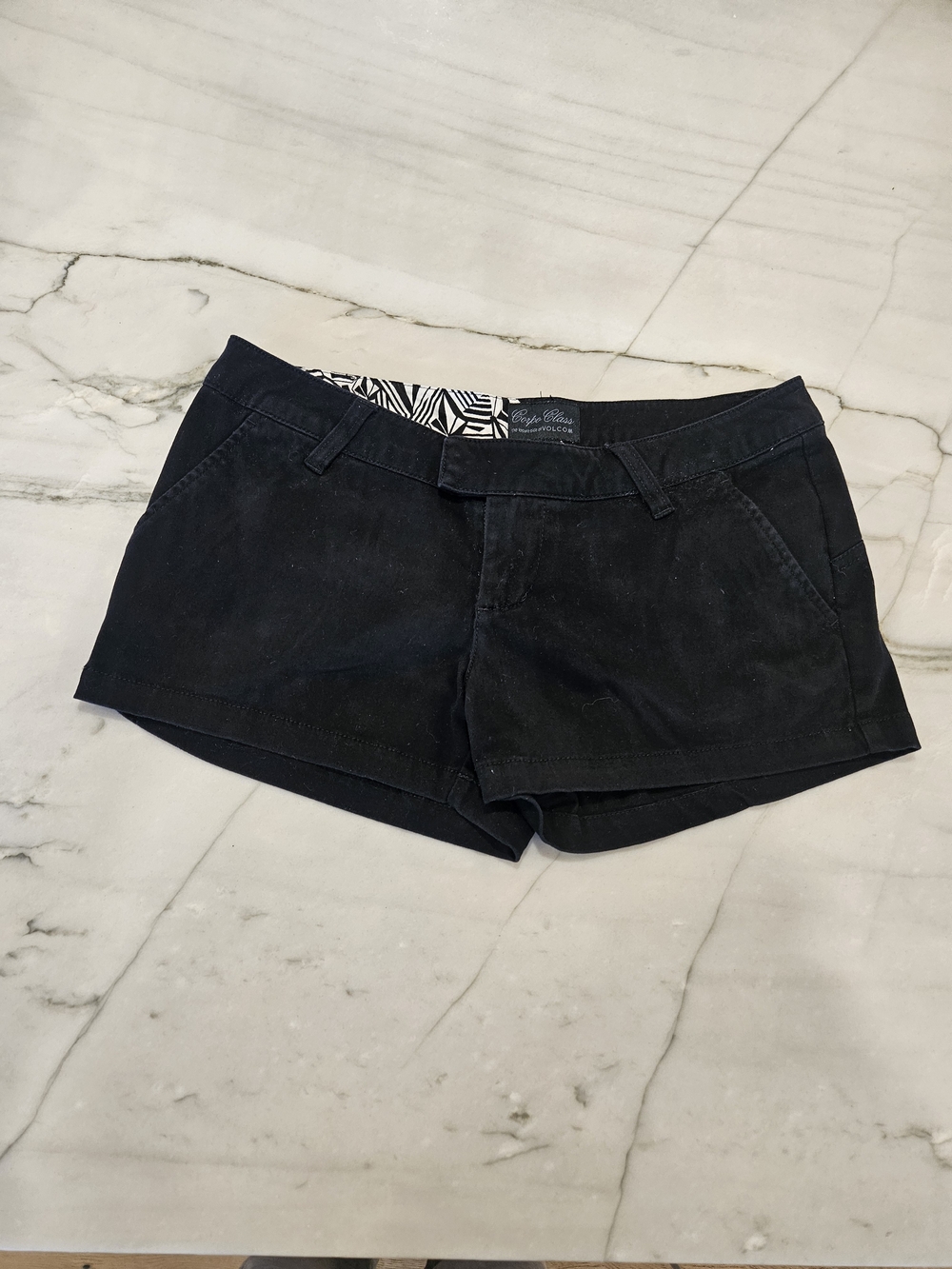 Y2K Volcom Corpo Class Low Rise Black Chino Skater Shorts Size 3 / 26
